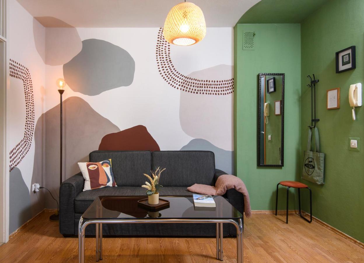 Green Door Apartment Split Exterior photo