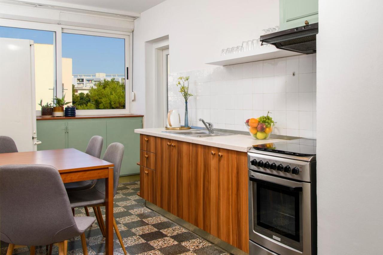 Green Door Apartment Split Exterior photo